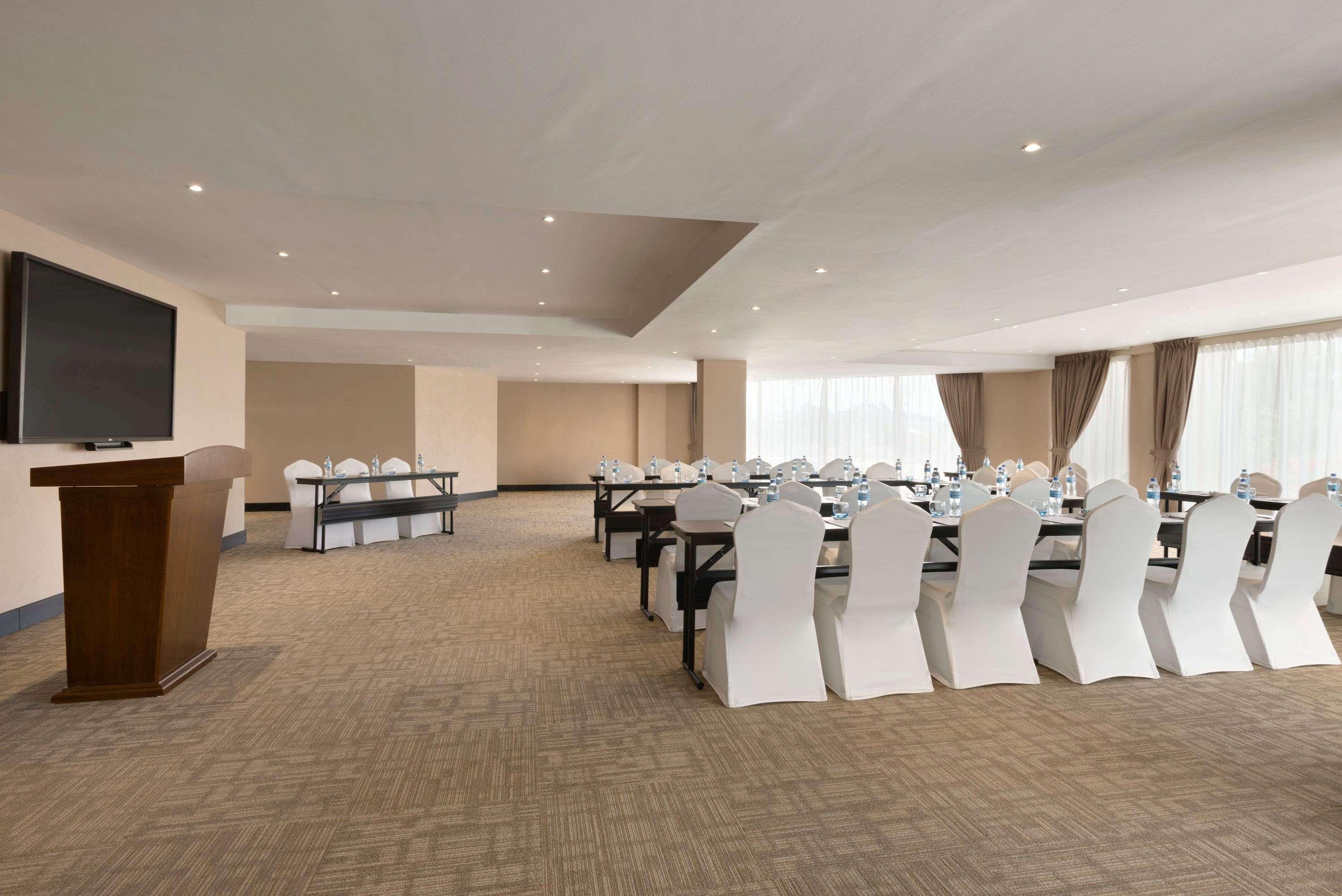 Ramada Resort By Wyndham Dar Es Salaam Exterior foto